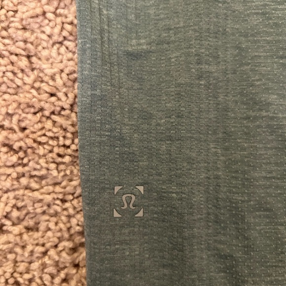 Lululemon Peloton Metal Vent Polo Shirt. - Picture 4 of 4